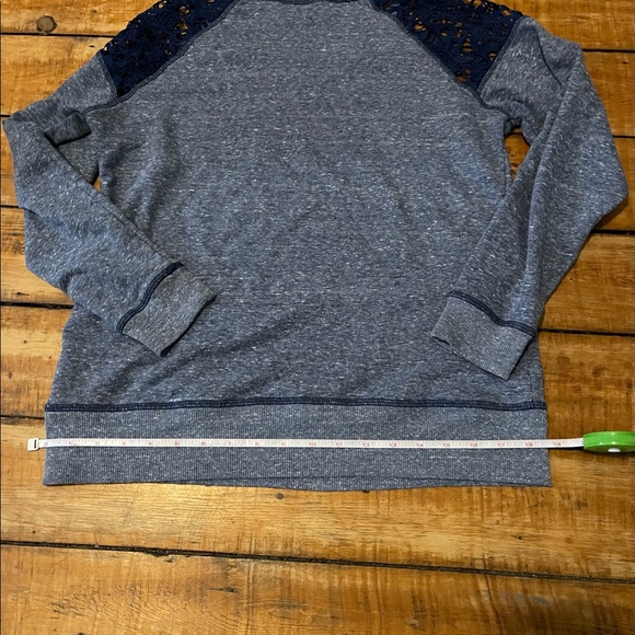 Lightweight Point Zero Sweater with Lace Detail Size M - Picture 6 of 7